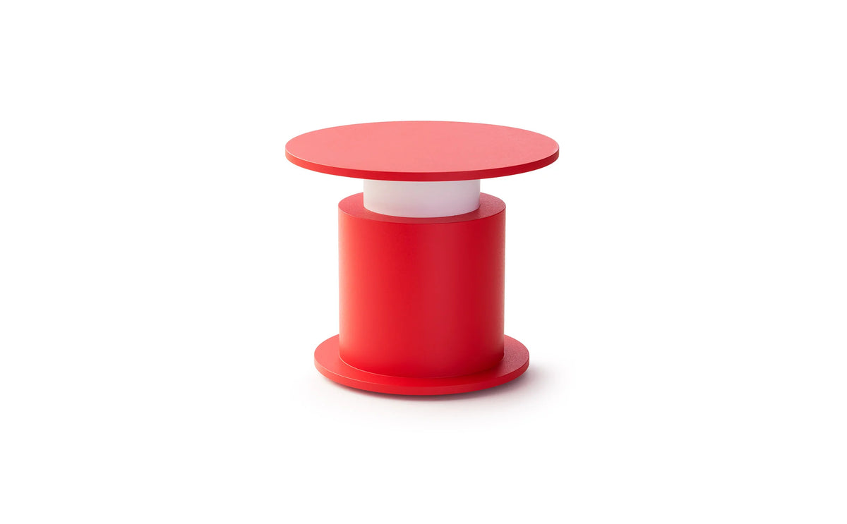 Lampe portable sans fil w241 Faro rouge — vue catalogue — design David Chipperfield Wästberg | Antifer