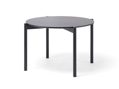 Table ronde Castor 110 en chêne massif, BIG-GAME pour Karimoku New Standard — vue studio n°2 | Antifer