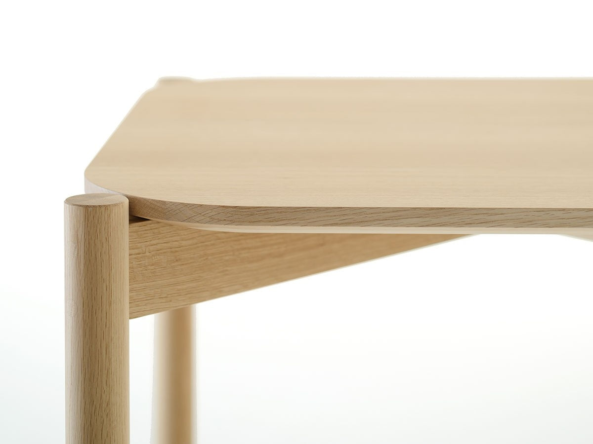 Table Castor 180 en chêne massif, BIG-GAME pour Karimoku New Standard — vue studio n°3 | Antifer