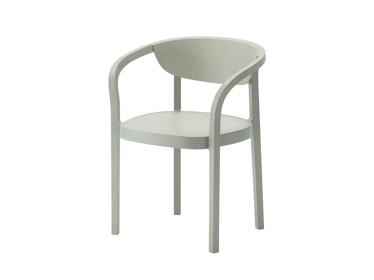 Chaise Chesa en bois massif, Jörg Boner pour Karimoku New Standard — vue studio n°3 | Antifer