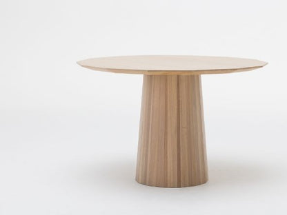 Table Colour Wood ø120 en bois massif teinté, Scholten & Baijings pour Karimoku New Standard — vue studio n°3 | Antifer