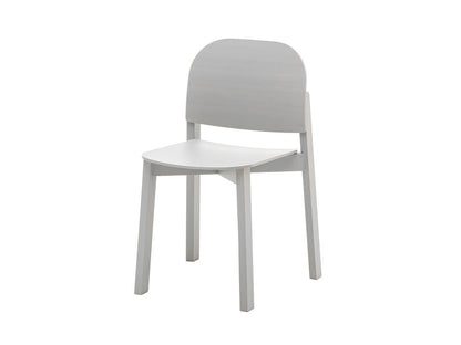Chaise Polar en bois massif, Moritz Schlatter pour Karimoku New Standard — vue studio n°4 | Antifer