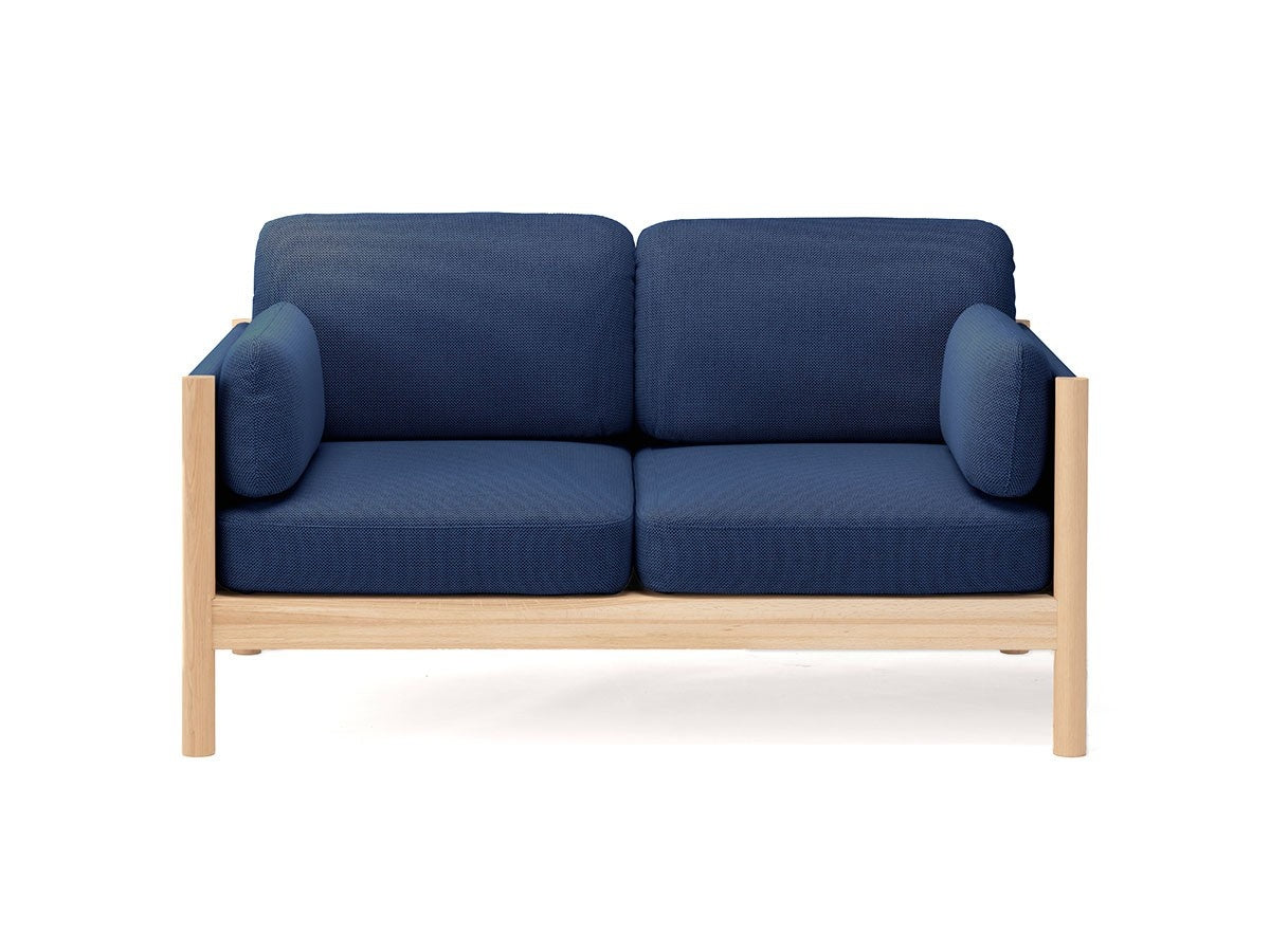 Canapé Castor Lobby 2 places en chêne massif et tissu, BIG-GAME pour Karimoku New Standard — vue studio n°5 | Antifer