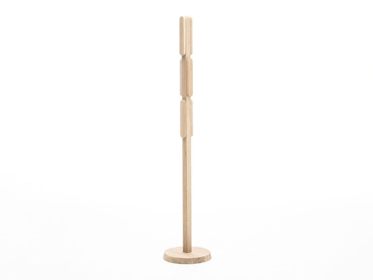 Portemanteau Signs en bois massif, BIG-GAME pour Karimoku New Standard — vue studio n°5 | Antifer