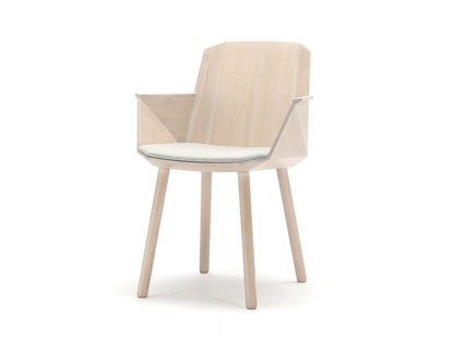 Fauteuil Colour Wood en bois teinté, Scholten & Baijings pour Karimoku New Standard — vue studio n°7 | Antifer