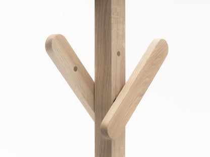 Portemanteau Signs en bois massif, BIG-GAME pour Karimoku New Standard — vue studio n°9 | Antifer