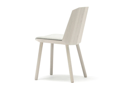 Chaise Colour Wood à galette claire, Scholten & Baijings — vue studio de trois quarts arrière n°23 | Antifer