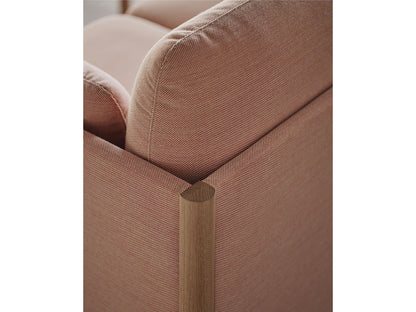 Canapé Castor Lobby 2 places en chêne massif et tissu, BIG-GAME pour Karimoku New Standard — vue studio n°11 | Antifer