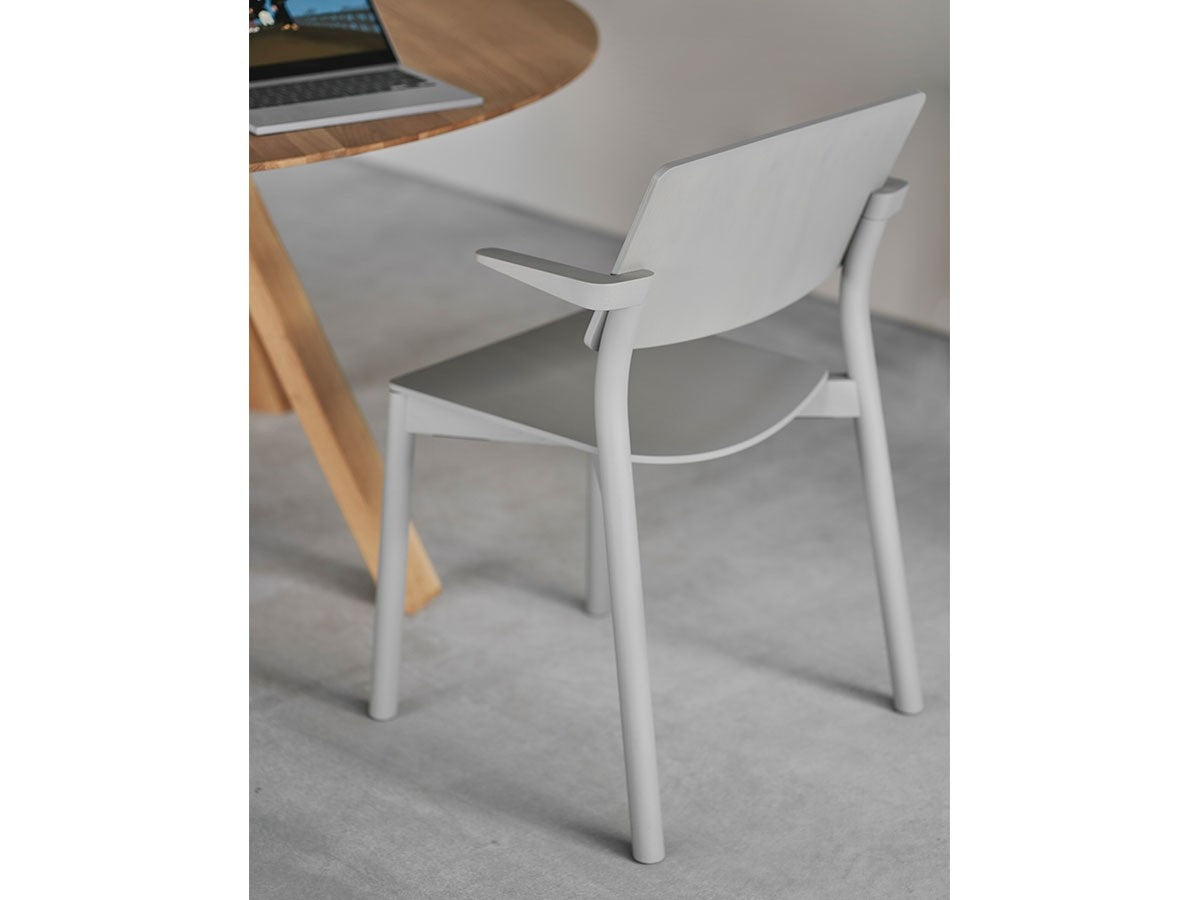Fauteuil Panorama en bois massif, Geckeler Michels pour Karimoku New Standard — vue studio n°12 | Antifer