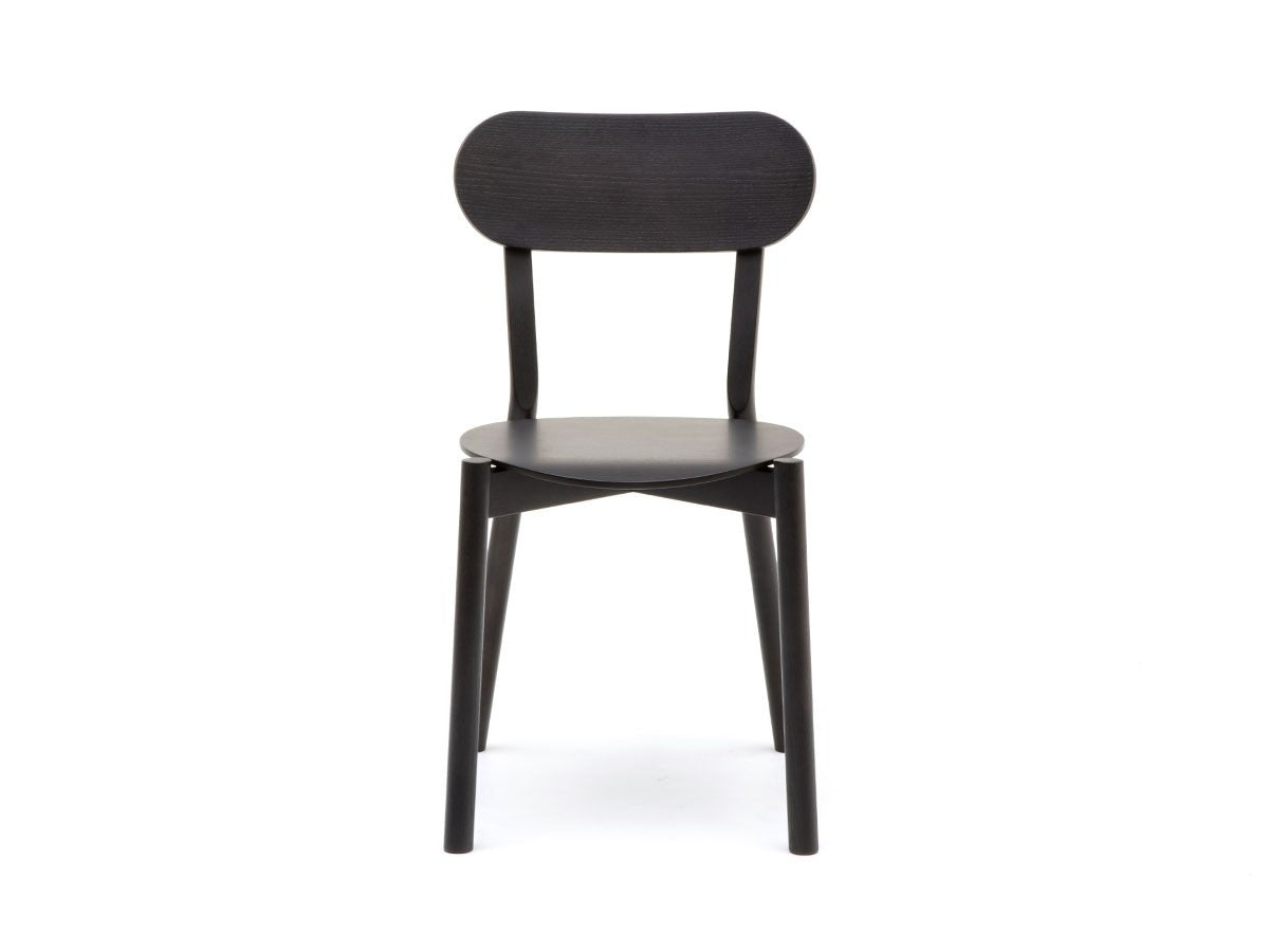 Chaise Castor Plus en chêne massif, BIG-GAME pour Karimoku New Standard — vue studio n°13 | Antifer