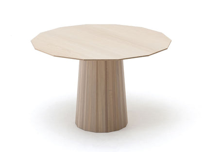 Table Colour Wood ø120 en bois massif teinté, Scholten & Baijings pour Karimoku New Standard — vue studio n°14 | Antifer