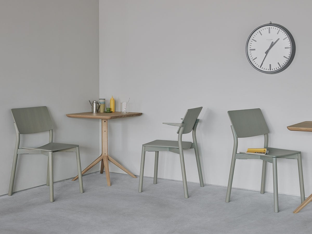 Fauteuil Panorama en bois massif, Geckeler Michels pour Karimoku New Standard — vue studio n°17 | Antifer