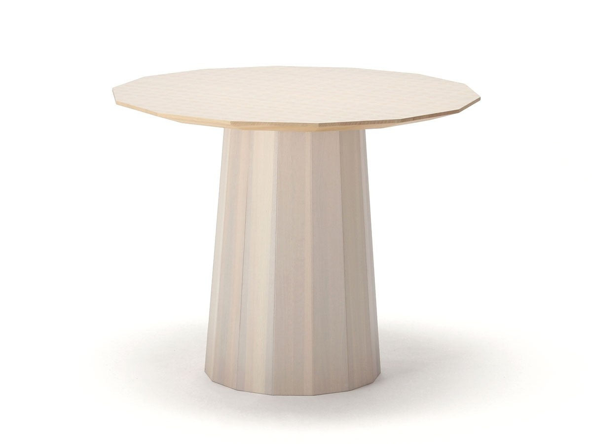 Table Colour Wood ø95 en bois massif teinté, Scholten & Baijings pour Karimoku New Standard — vue studio n°18 | Antifer