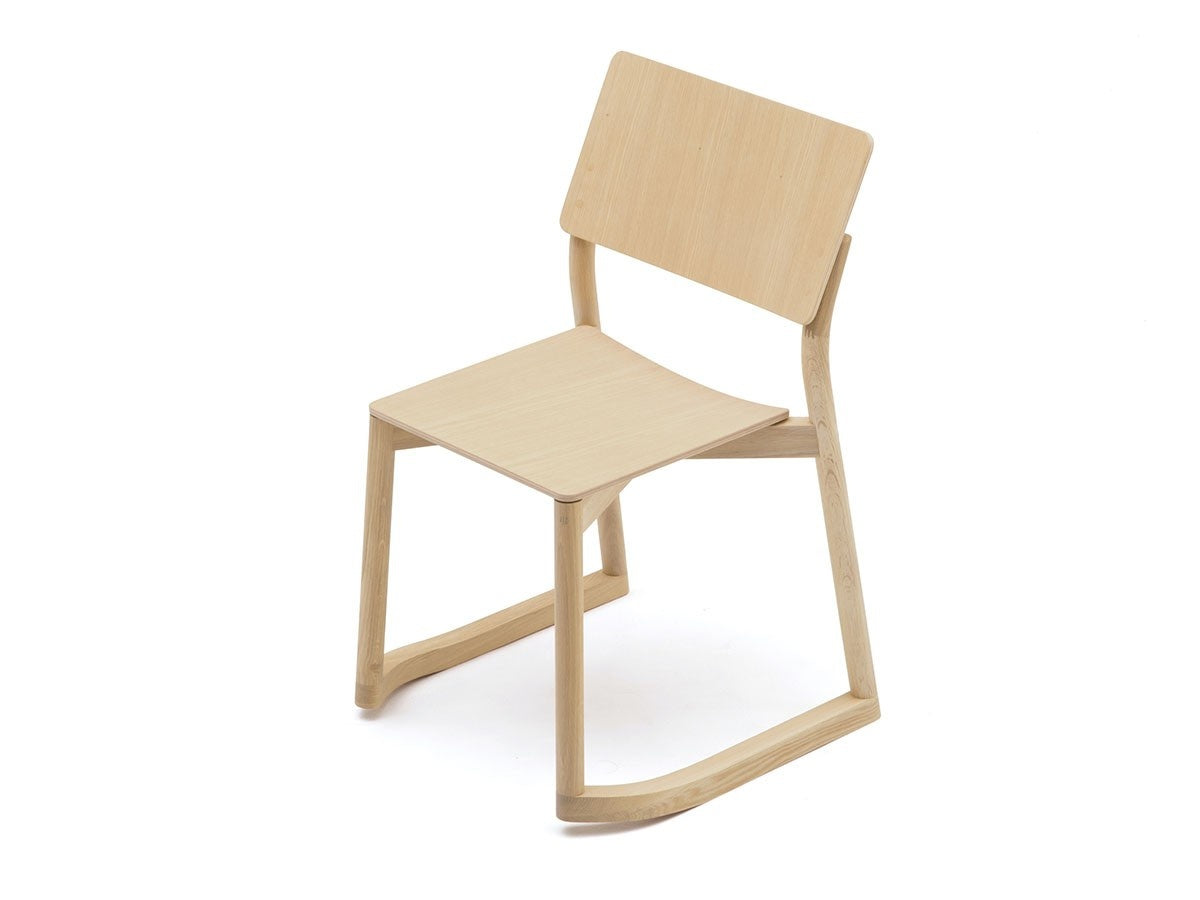 Chaise Panorama à patins en bois massif, Geckeler Michels pour Karimoku New Standard — vue studio n°18 | Antifer