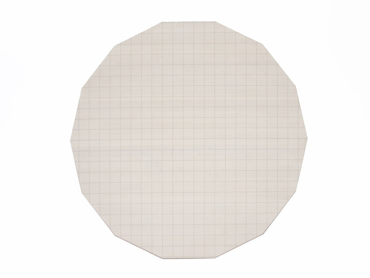 Table Colour Wood ø120 — plateau quadrillé vu à la verticale, cadrage rapproché sur les facettes | Antifer