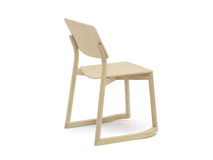 Chaise Panorama à patins en bois massif, Geckeler Michels pour Karimoku New Standard — vue studio n°19 | Antifer