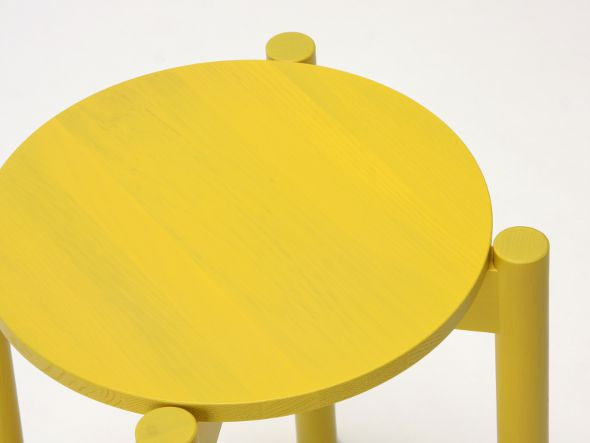 Tabouret Castor Plus — assise jaune vue de dessus, tenons des trois pieds apparents | Antifer
