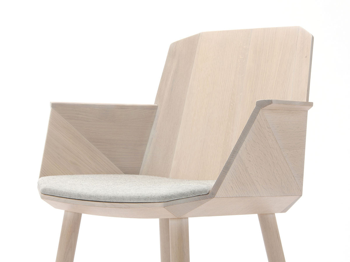 Fauteuil Colour Wood en châtaignier à galette claire, Scholten & Baijings — vue studio arrière n°25 | Antifer