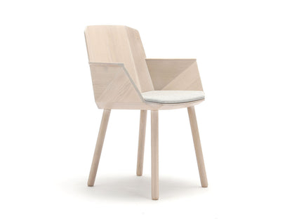 Fauteuil Colour Wood en châtaignier, Scholten & Baijings pour Karimoku New Standard — vue studio de face n°21 | Antifer