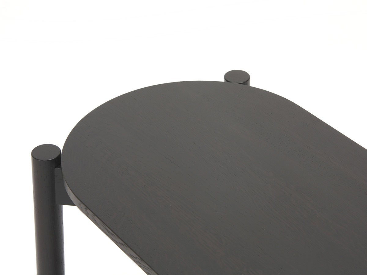 Banc de table Castor — détail de l'assise noire arrondie et de son pied cylindrique | Antifer