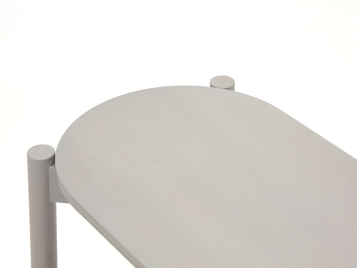 Banc de table Castor — détail de l'assise grise arrondie et de son pied cylindrique | Antifer