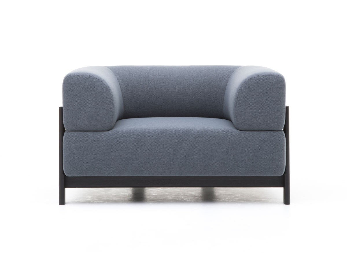 Fauteuil Elephant 1 place gris à piétement châtaignier noir, Christian Haas — vue studio de face n°2 | Antifer