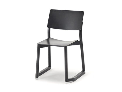 Chaise Panorama à patins en bois massif, Geckeler Michels pour Karimoku New Standard — vue studio n°20 | Antifer