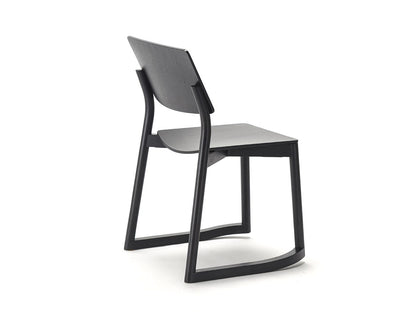 Chaise Panorama à patins en bois massif, Geckeler Michels pour Karimoku New Standard — vue studio n°22 | Antifer