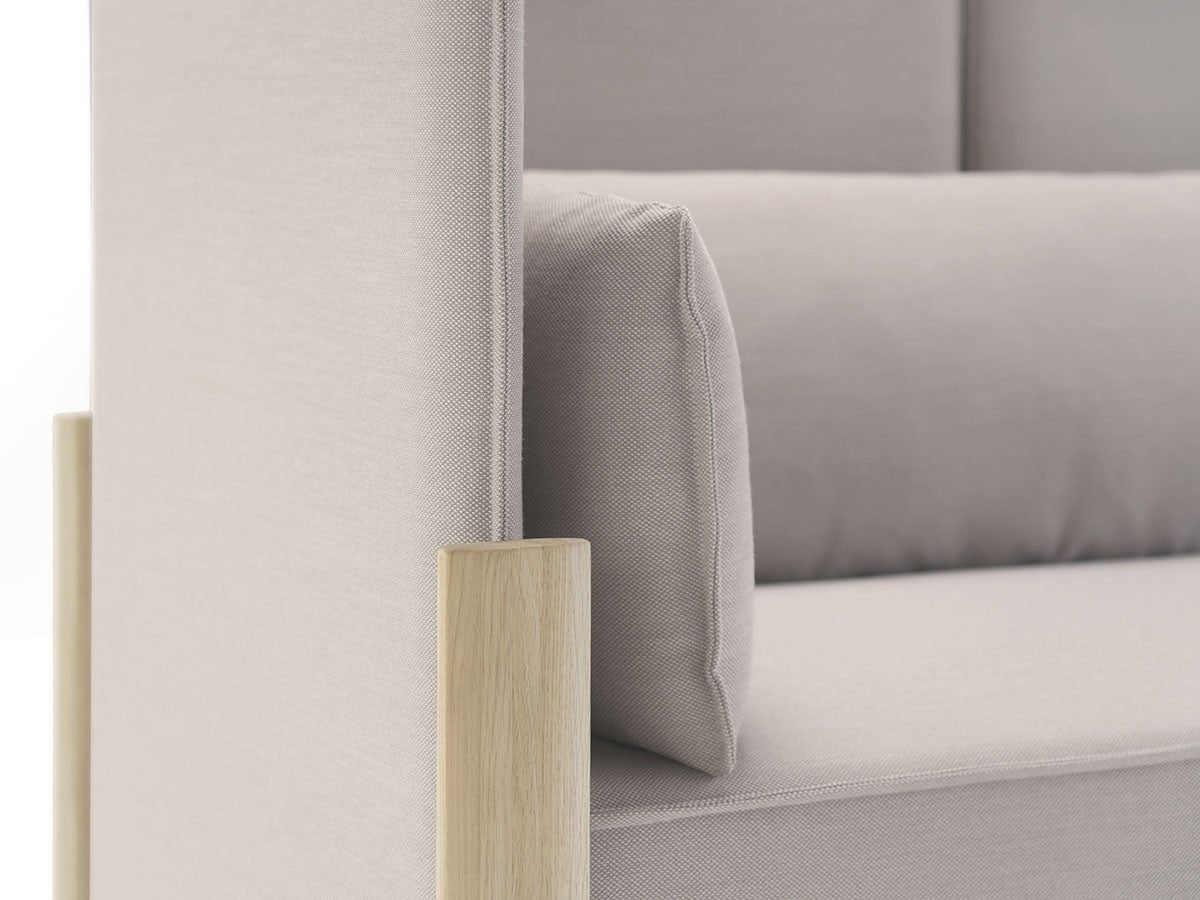 Canapé Fence 2 places en bois massif et tissu, Geckeler Michels pour Karimoku New Standard — vue studio n°25 | Antifer