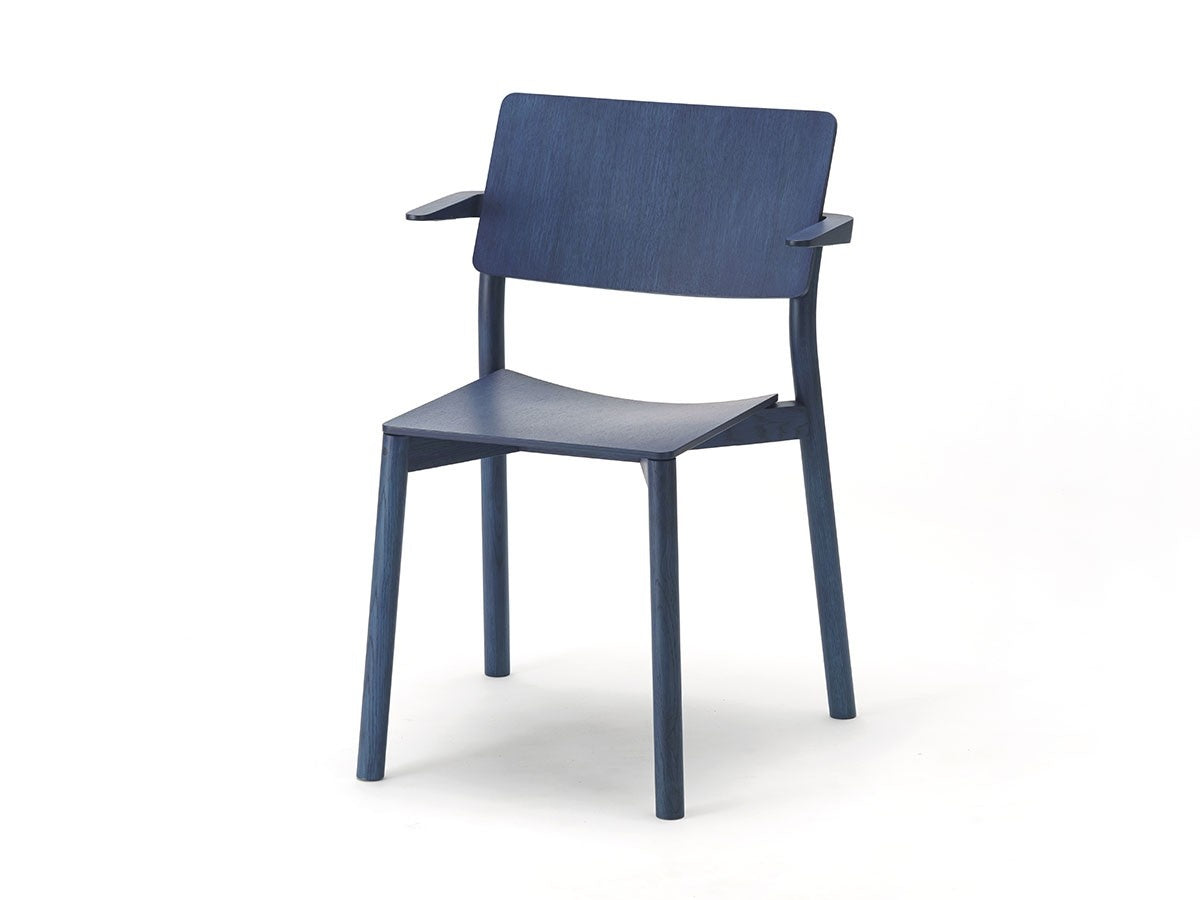 Fauteuil Panorama bleu indigo, Geckeler Michels pour Karimoku New Standard — vue studio de face n°27 | Antifer