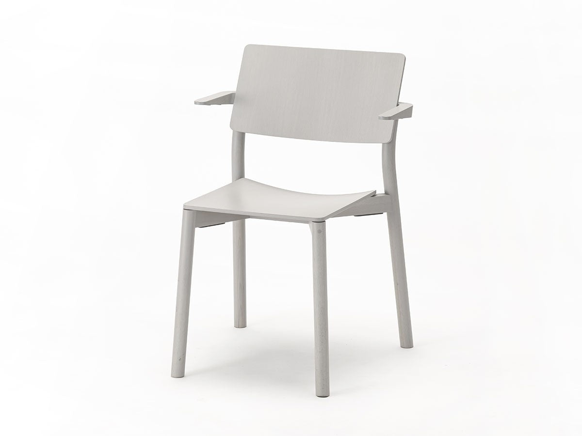 Fauteuil Panorama gris clair, Geckeler Michels pour Karimoku New Standard — vue studio de face n°32 | Antifer