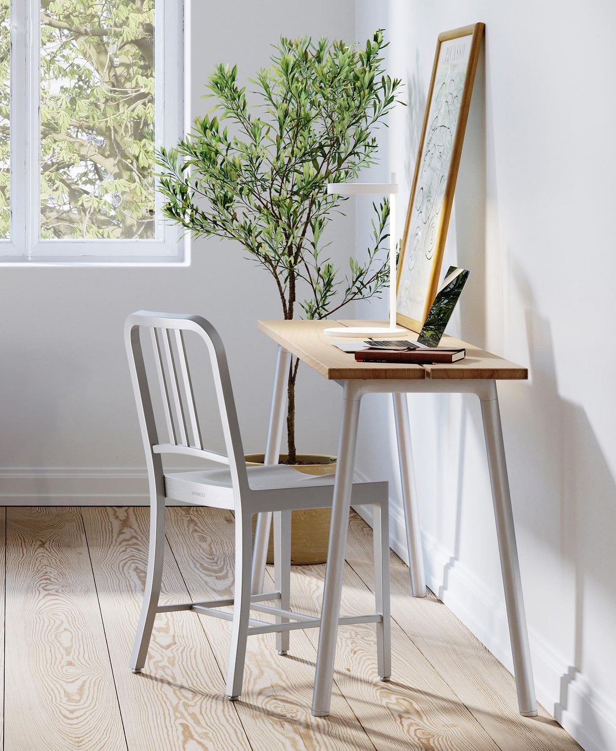 Primo piano della scrivania stretta Run Emeco — dettaglio piano e struttura in alluminio — design Sam Hecht & Kim Colin | Antifer