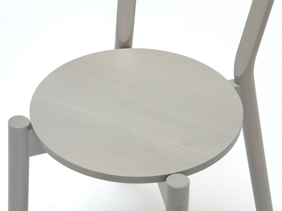 Chaise Castor — assise ronde gris clair vue en plongée, entretoises apparentes | Antifer