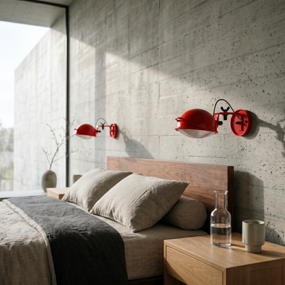 Applique Jeep rouge dans une chambre, design Cesare Leonardi & Franca Stagi | Antifer