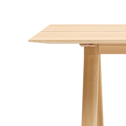 Bureau Spectrum ST 190 finition Pure Oak — détail de l'angle du plateau et du piétement en chêne | Antifer
