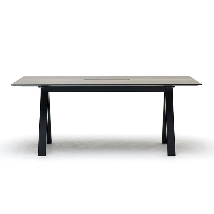 Bureau Spectrum ST 190 finition Grain Matt Black, Geckeler Michels pour Karimoku New Standard — vue studio n°16 | Antifer