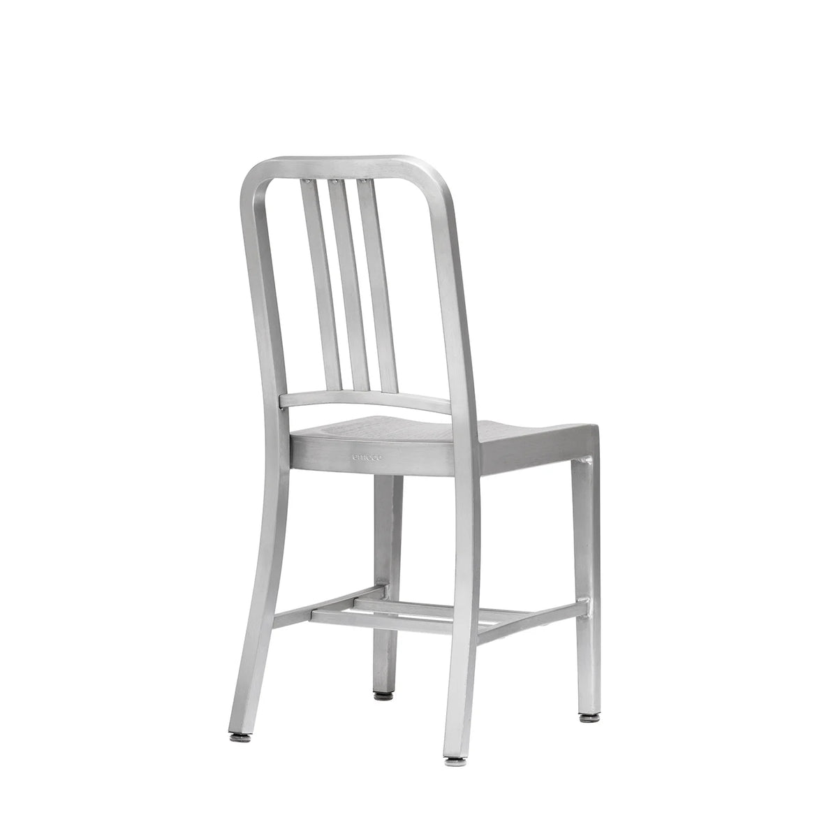 Emeco 1006 Navy Chair manufacturing process — recycled aluminium, 77 steps | Antifer