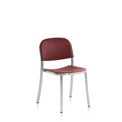Chaise Emeco 1 Inch bordeaux, cadre brossé