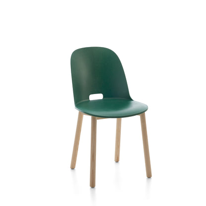 Chaise Alfi Emeco verte vue catalogue — polypropylène et bois — Jasper Morrison | Antifer