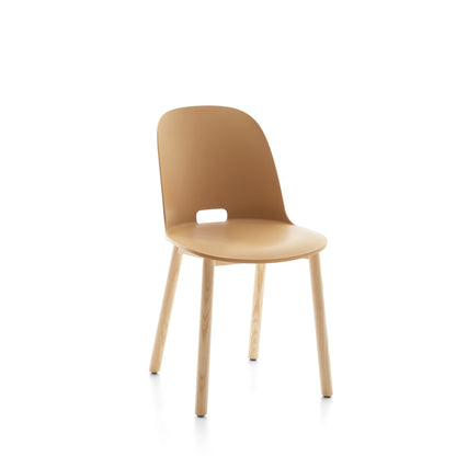Chaise Alfi Emeco sable vue catalogue — polypropylène et bois — Jasper Morrison | Antifer