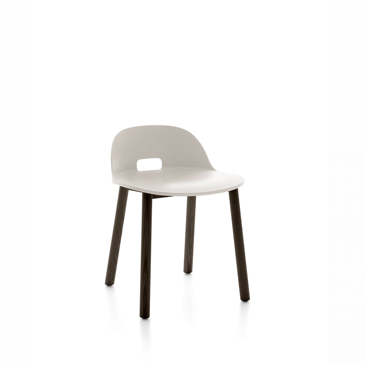 Chaise Emeco Alfi, dossier bas, frêne teinté foncé, blanc