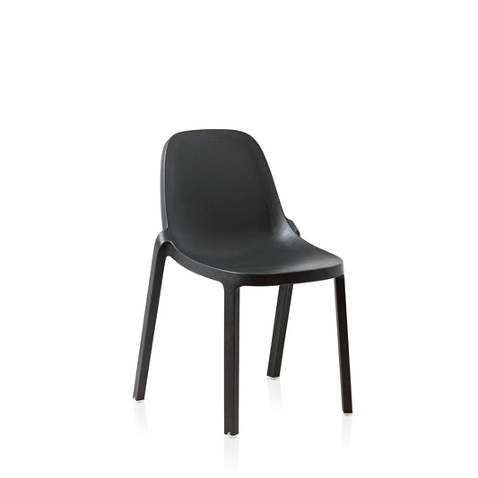 Chaise Broom Emeco gris foncé vue catalogue — polypropylène recyclé — Philippe Starck | Antifer