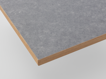 Plateau Kvadrat Really détail chant bleu — coton recyclé sur chêne massif, textile circulaire | Antifer