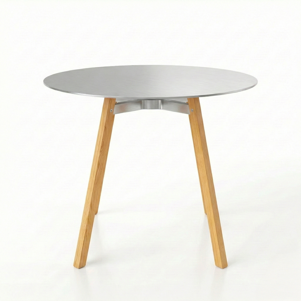 Table SU Emeco plateau aluminium brossé et pieds chêne — vue catalogue — design Nendo | Antifer