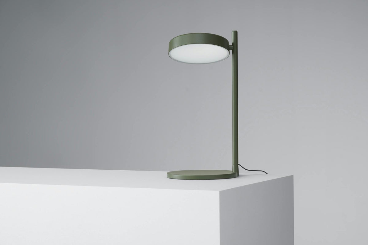 Lampe w242 Pastille vue packaging — aluminium — design Wästberg | Antifer