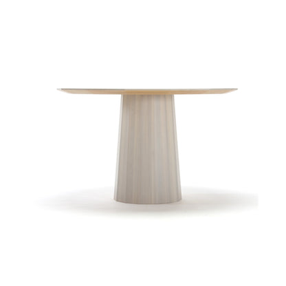 Table Colour Wood ø120 en châtaignier à fût conique, Scholten & Baijings — vue studio de face n°19 | Antifer