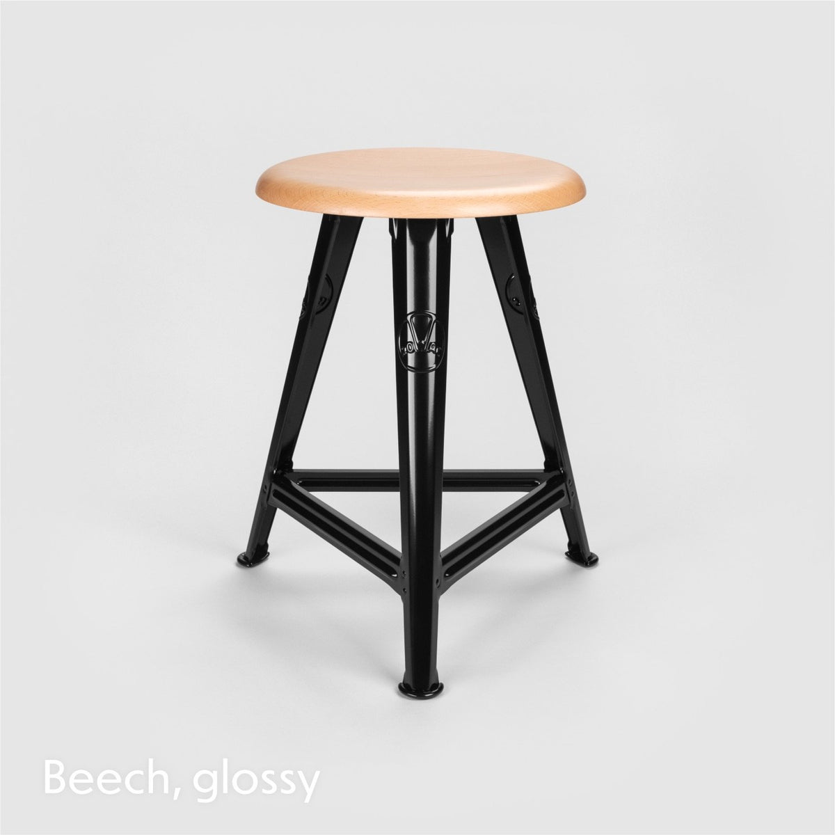 Rowac Schemel stool 50 cm in a workshop setting — riveted steel and wood — vintage | Antifer