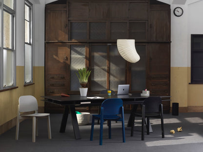 polar chair en situation — Karimoku New Standard