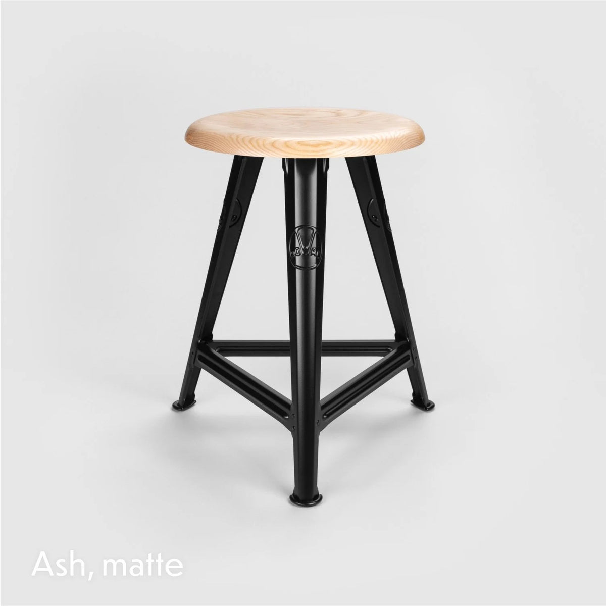 Finish sample, matte ash — Rowac Schemel stool | Antifer