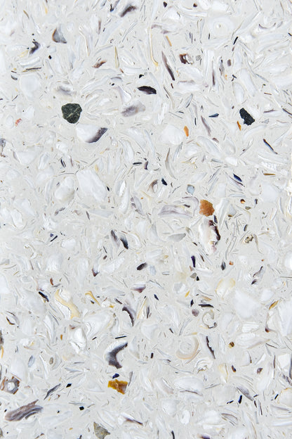 Plateau Ostrea Huîtres détail texture — terrazzo marin, coquilles recyclées | Antifer